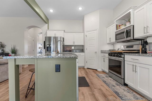 3648 E 144th Street S, Bixby, OK 74008