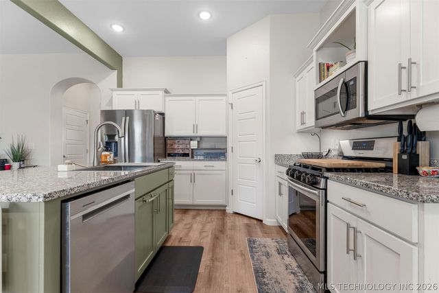 3648 E 144th Street S, Bixby, OK 74008