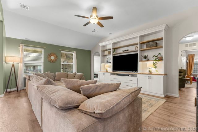 3648 E 144th Street S, Bixby, OK 74008