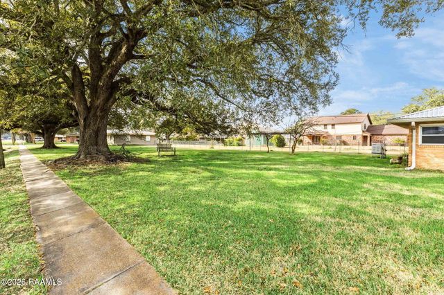 2129 N Main Street, St. Martinville, LA 70582