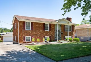 1043 Cristland Rd, Louisville, KY 40214