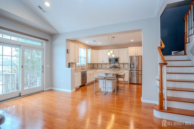 3 Lily Lane, Piscataway, NJ 08854