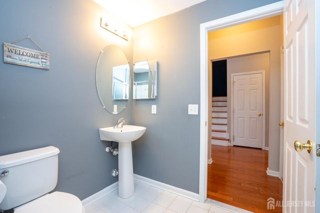 3 Lily Lane, Piscataway, NJ 08854