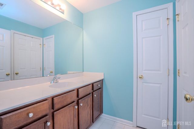 3 Lily Lane, Piscataway, NJ 08854