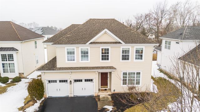 3 Lily Lane, Piscataway, NJ 08854