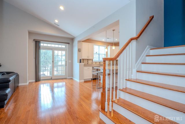 3 Lily Lane, Piscataway, NJ 08854