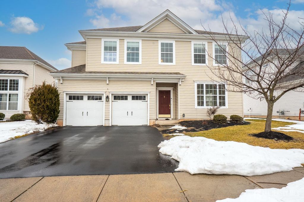 3 Lily Lane, Piscataway, NJ 08854