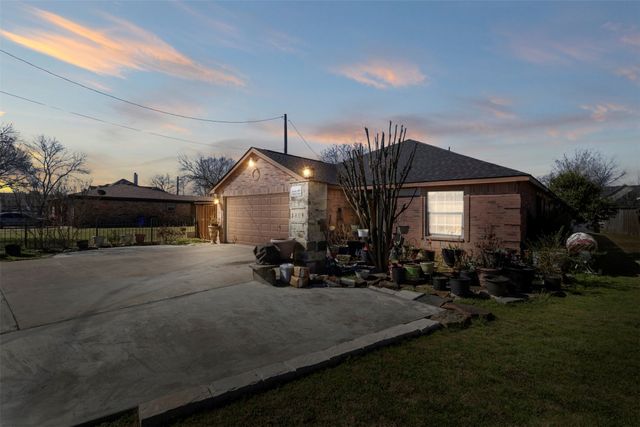3809 S Peachtree Road, Balch Springs, TX 75180
