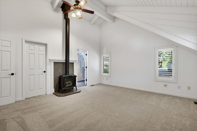 16209 Gibboney Ln, Grass Valley, CA 95949