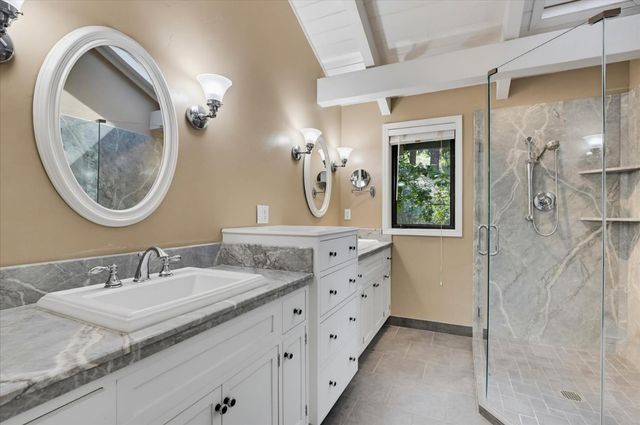 16209 Gibboney Ln, Grass Valley, CA 95949