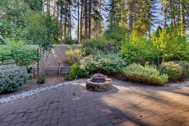 16209 Gibboney Ln, Grass Valley, CA 95949