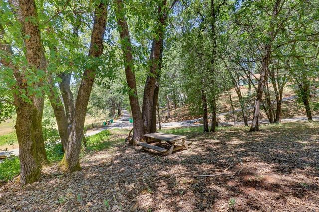 16209 Gibboney Ln, Grass Valley, CA 95949