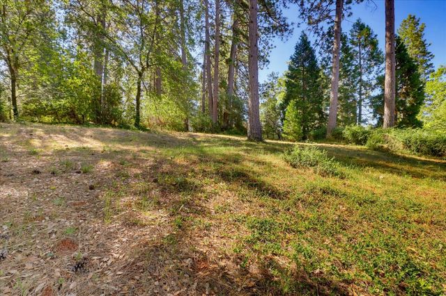 16209 Gibboney Ln, Grass Valley, CA 95949