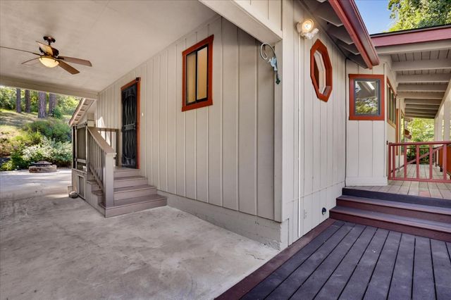 16209 Gibboney Ln, Grass Valley, CA 95949