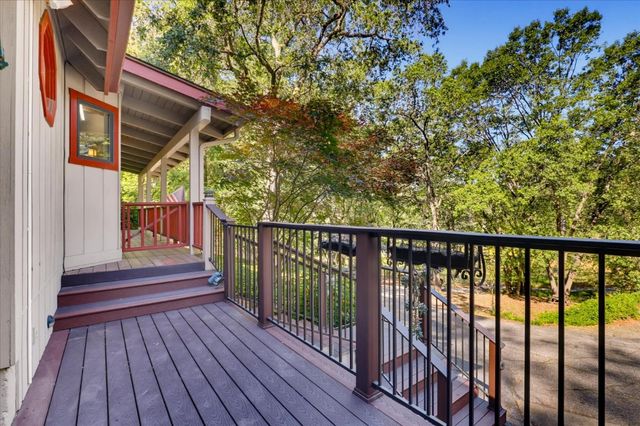 16209 Gibboney Ln, Grass Valley, CA 95949