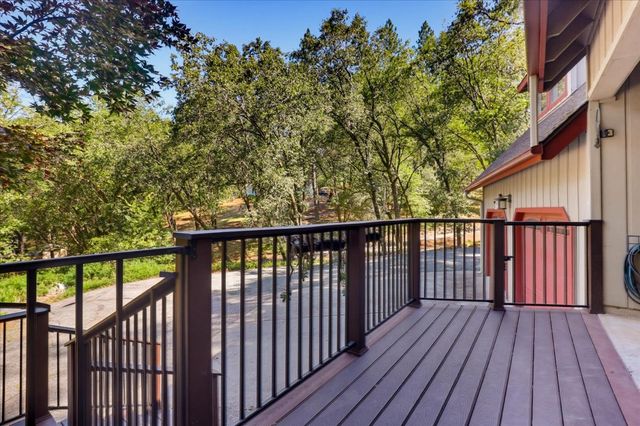 16209 Gibboney Ln, Grass Valley, CA 95949