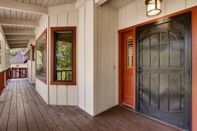 16209 Gibboney Ln, Grass Valley, CA 95949