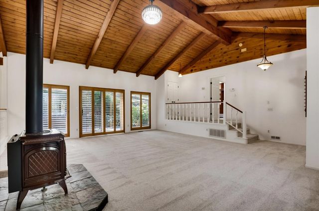 16209 Gibboney Ln, Grass Valley, CA 95949
