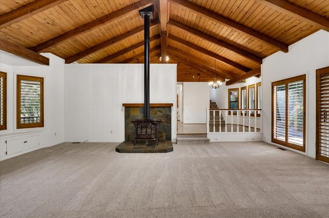 16209 Gibboney Ln, Grass Valley, CA 95949