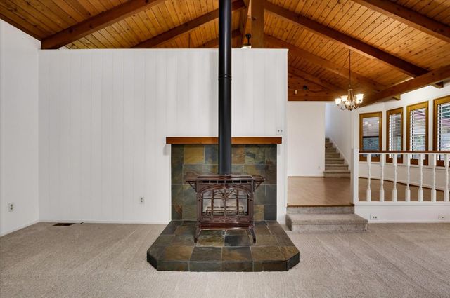16209 Gibboney Ln, Grass Valley, CA 95949