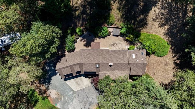 16209 Gibboney Ln, Grass Valley, CA 95949