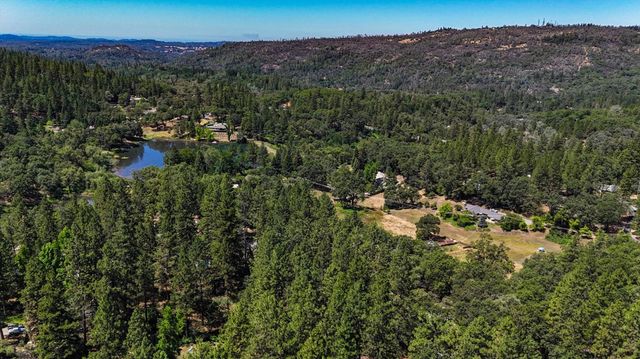 16209 Gibboney Ln, Grass Valley, CA 95949