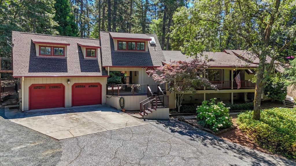 16209 Gibboney Ln, Grass Valley, CA 95949