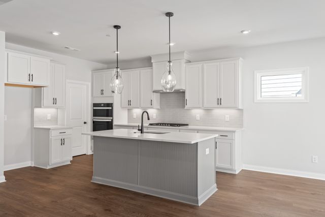 2003 Feather Stone Court, Columbia, TN 38401