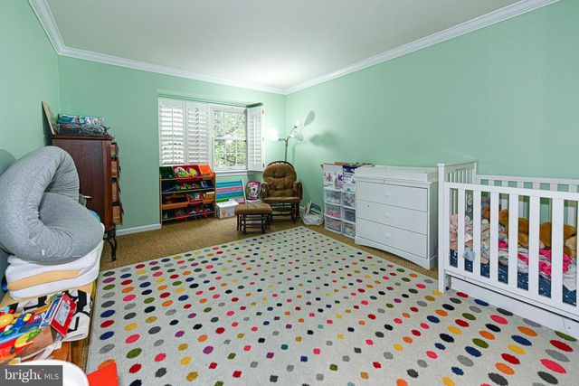 7377 MONTCALM DR, Mclean, VA 22102