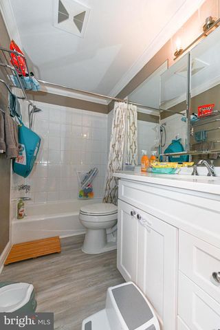 7377 MONTCALM DR, Mclean, VA 22102