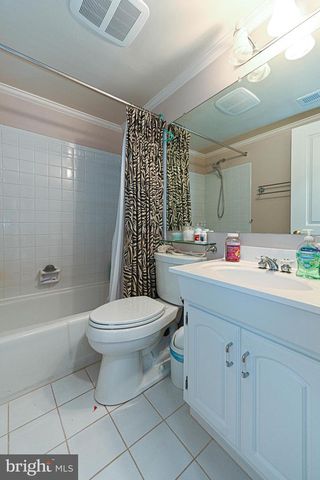 7377 MONTCALM DR, Mclean, VA 22102