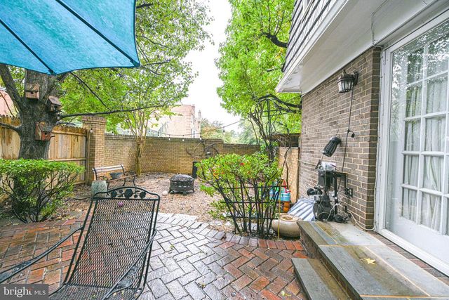 7377 MONTCALM DR, Mclean, VA 22102