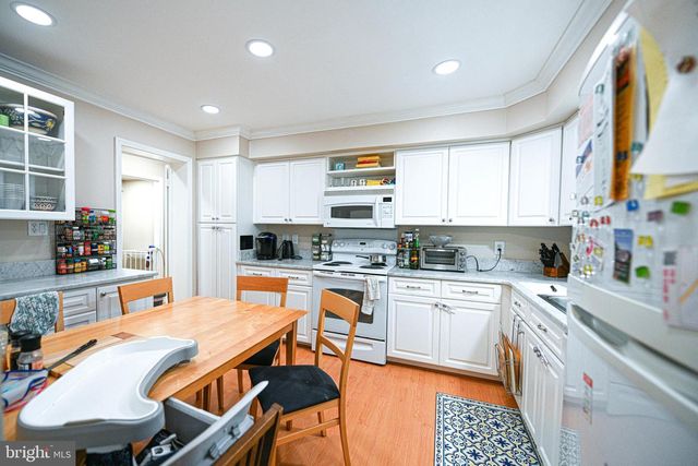 7377 MONTCALM DR, Mclean, VA 22102