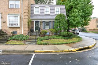 7377 MONTCALM DR, Mclean, VA 22102