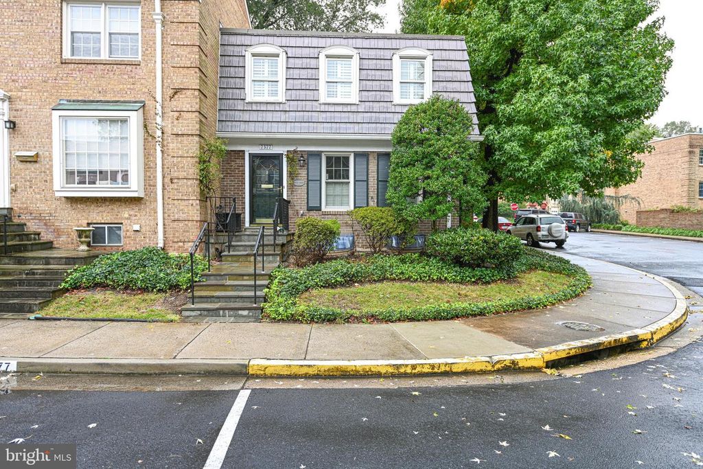 7377 MONTCALM DR, Mclean, VA 22102
