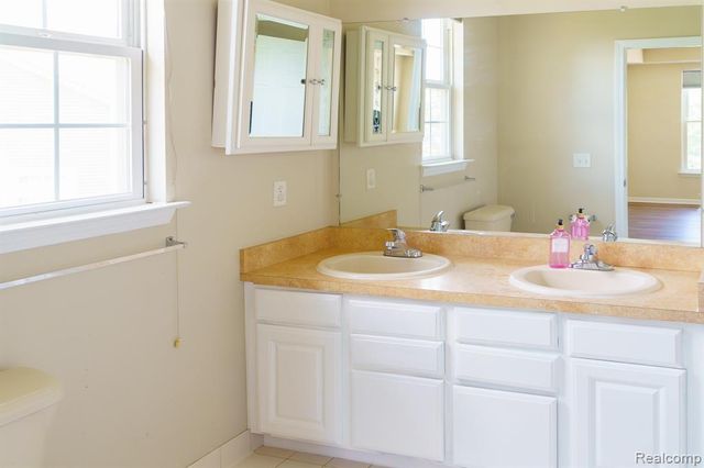 1803 Pinecroft Drive, Canton, MI 48188