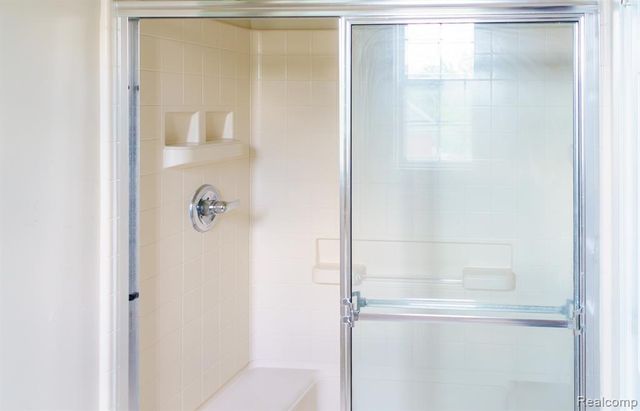 1803 Pinecroft Drive, Canton, MI 48188