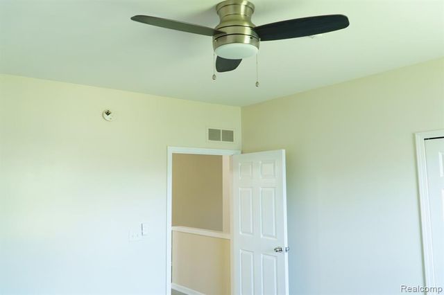 1803 Pinecroft Drive, Canton, MI 48188