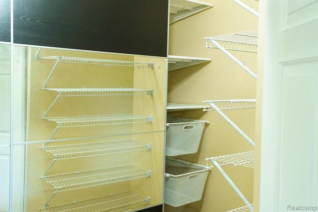 1803 Pinecroft Drive, Canton, MI 48188