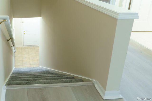 1803 Pinecroft Drive, Canton, MI 48188