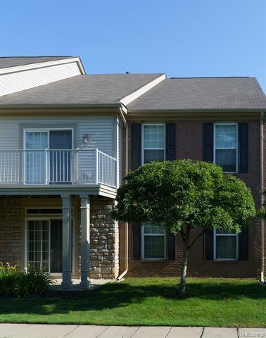 1803 Pinecroft Drive, Canton, MI 48188