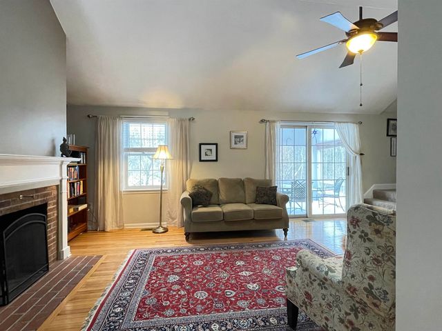 14 Colonial Sq Unit 14, Peterborough, NH 03458