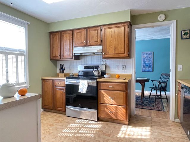 14 Colonial Sq Unit 14, Peterborough, NH 03458