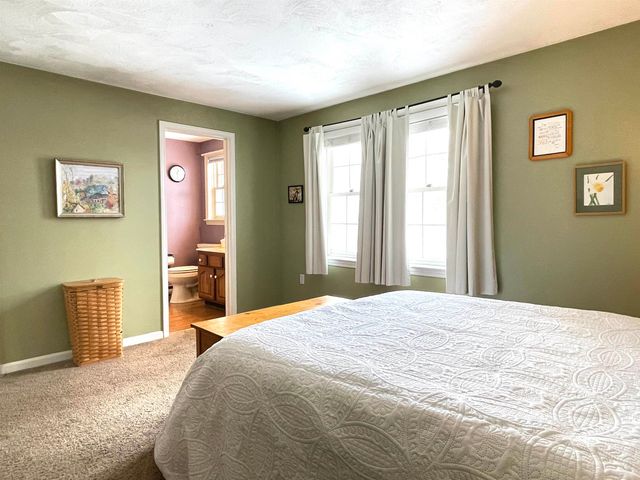 14 Colonial Sq Unit 14, Peterborough, NH 03458