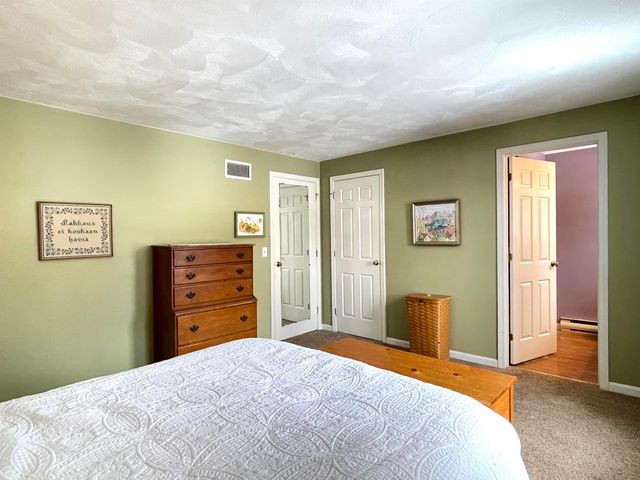 14 Colonial Sq Unit 14, Peterborough, NH 03458