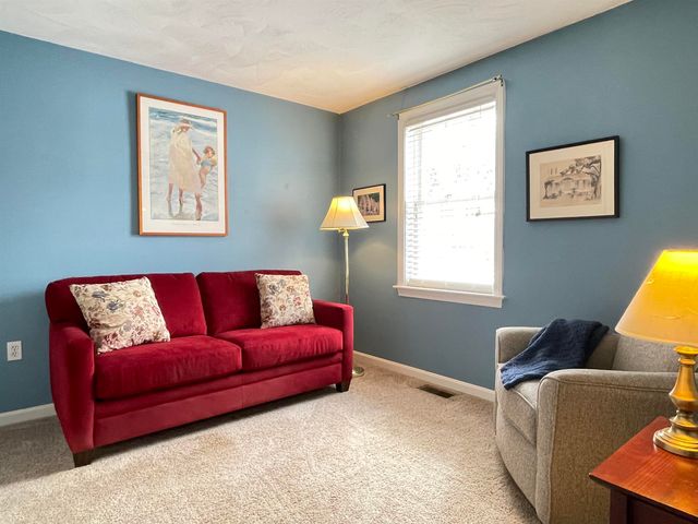 14 Colonial Sq Unit 14, Peterborough, NH 03458