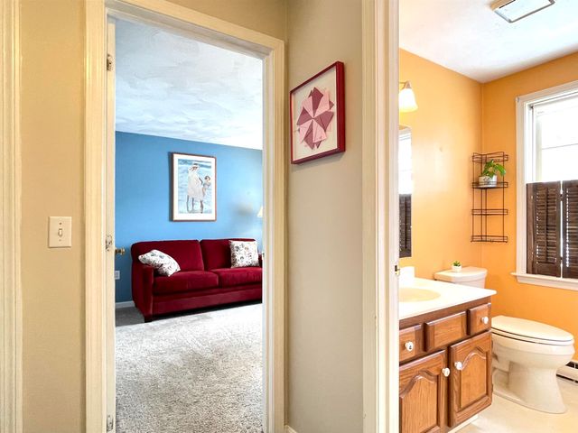 14 Colonial Sq Unit 14, Peterborough, NH 03458