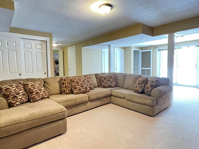 14 Colonial Sq Unit 14, Peterborough, NH 03458