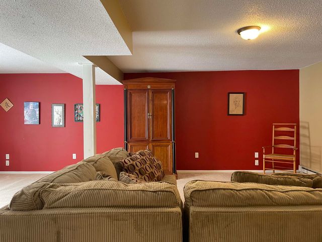 14 Colonial Sq Unit 14, Peterborough, NH 03458