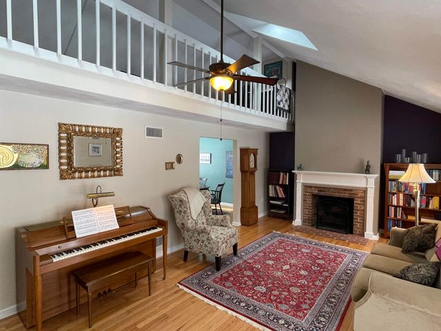 14 Colonial Sq Unit 14, Peterborough, NH 03458